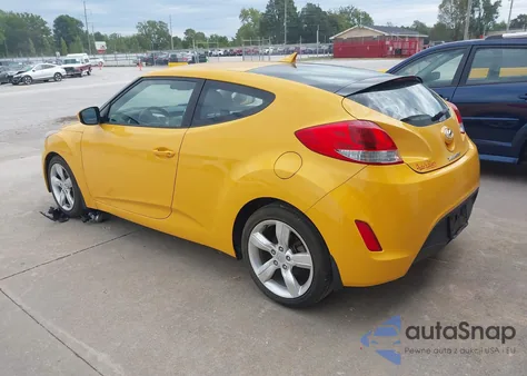 2012 Hyundai Veloster Base W/Black z USA, uszkodzony, nr VIN KMHTC6AD2CU051291